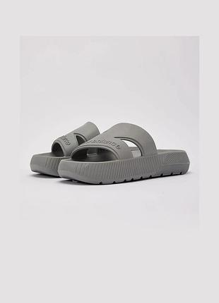 Женские шлепанцы new balance