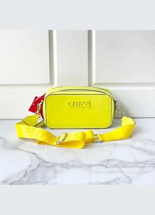 Женская прямоугольная сумка guess кросс-боди на ремешке желтая