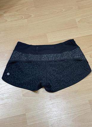 Спортивні шорти lululemon жіночі