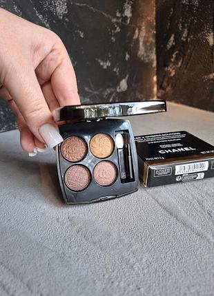 Лімітовану палетка тіней chanel les 4 ombres boutons (ексклюзивна серія) у благородному, вишуканому відтінку 219 boutons couture.