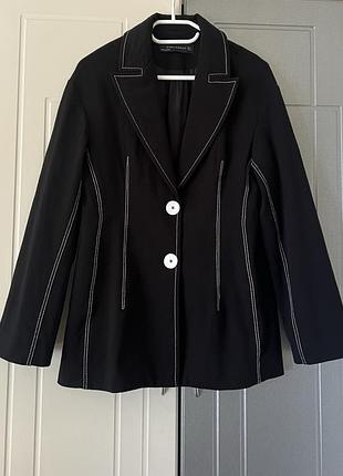 Жіночий приталений жакет zara р. м