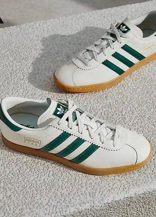 Кроссовки adidas stadt jr8311 • белые кеды с зеленым стильные низкие кроссовки в ретро-стиле 80-х (серия city series / german army trainers).