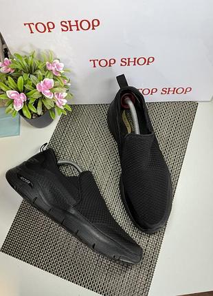 Оригинальные спортивные слипоны кроссовки без шнурков skechers