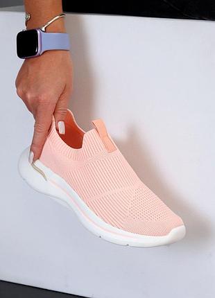 Спортивные текстильные кроссовки без шнурков