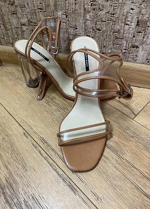 Zara силіконові босоніжки