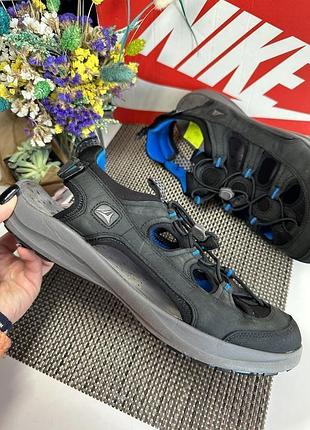 Оригінальні сандалі clarks
