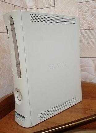 Игровая приставка x-box 360