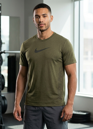 Спортивна футболка nike pro dri-fit розмір м