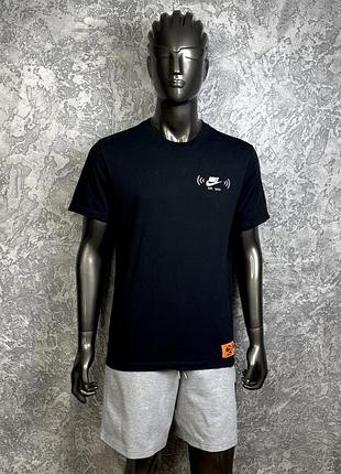 Nike air max tee футболка m размер спортивная черная с принтом