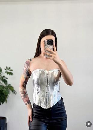 Сріблястий корсет від plt