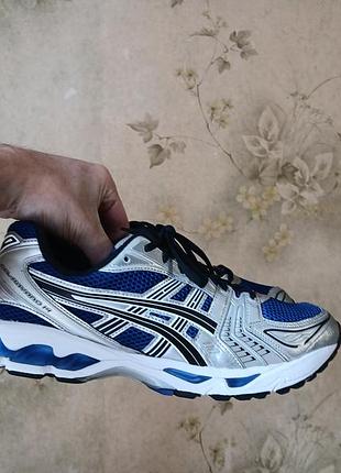 Кроссовки asics 
gel-kayano 14 на стопу 28,5 см стан как новые.