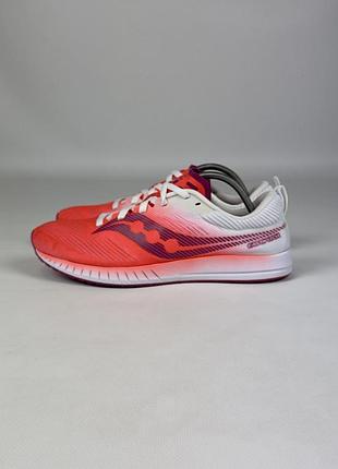 Бігові кросівки saucony fastwitch 9 unisex s19053-1 оригінал спортивні білі червоні фіолетові для бігу унісекс розмір 43 / 27 см