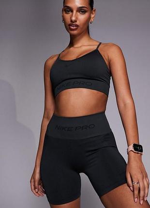 Комплект nike pro топ з велосипедками топ  ib9843-010 шорти if1210-010 розмір: xs
