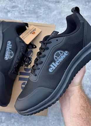 Кросівки чоловічі ellesse new-russell all black (41 (26 см))