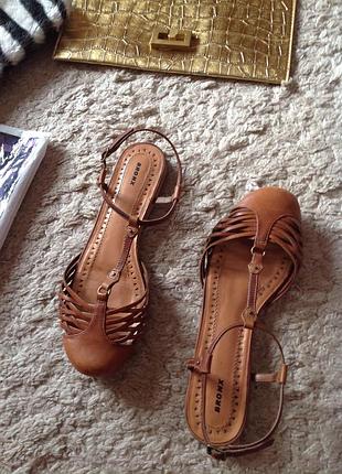 Босоножки женские bronx size 38