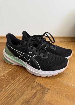 Спортивні жіночі кросівки asics