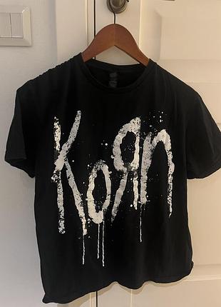 Чорна футболка з двостороннім принтом рок-гурту korn