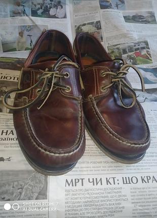 Мужские мокасины топсайдеры 42 timberland в коричневом цвете имеют характерную шнуровку по периметру кожа
