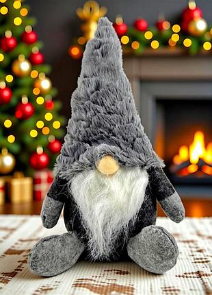 Декоративний різдвяний гном у сірому вбранні (christmas gnome decor, grey)