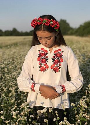 Вишиванка для дівчинки соломійка біла з червоним