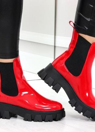 Жіночі червоні черевики челсі на гумках5 фото