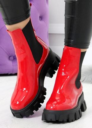 Жіночі червоні черевики челсі на гумках8 фото