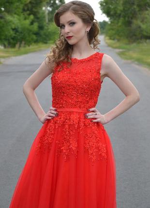 Красное выпускное платье2 фото