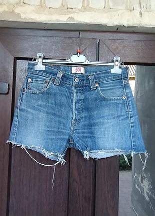 Жіночі джинсові шорти levis 501, w30.
