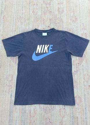 Футболка чоловіча спортивна вінтажна nike, s.