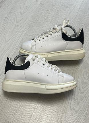 Оригінальні кросівки фірми alexander mcqueen.розмір 40
