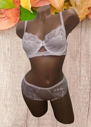 Комплект белого кружевного нижнего белья алюр-282 80c/l