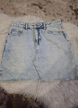 Вінтажна джинсова міні-спідниця  від denim co з ефектом кислотного прання.