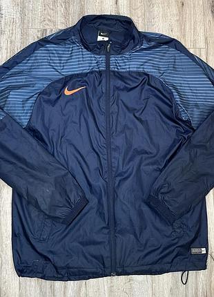 Вітровка nike revolution graphic woven ii
