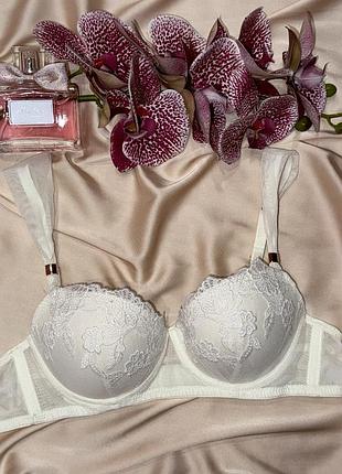 Ніжний, витончений та дуже жіночний бюстгальтер від intimissimi