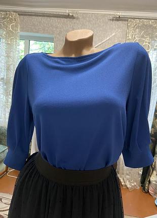 Яскрава синя блуза h&m з об'ємними рукавами розмір s-m