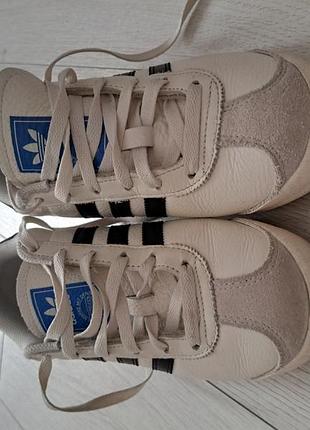 Супер кросівки adidas