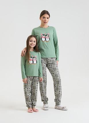 Женский комплект с брюками пингвины - family look мама/донька xl