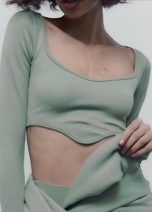 Лонгслів укорочений в рубчик zara