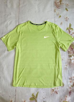 Спортивна футболка nike розмір l