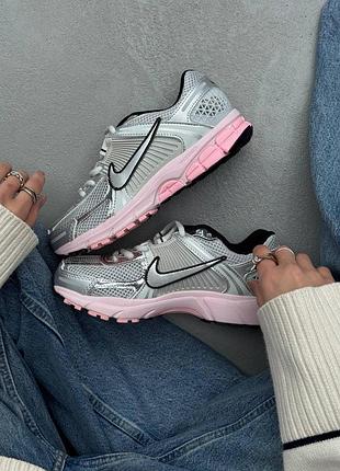 Стильні жіночі кросівки nike zoom vomero 5 silver/pink
