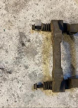Бу скоба суппорта переднего chery amulet a11-6gn3501071