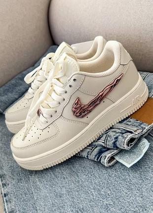 Стильні жіночі кросівки nike air force 1 molten pink