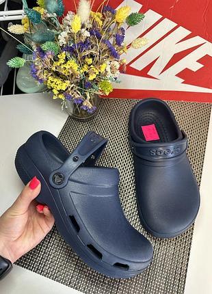 Оригінальні шльопанці crocs