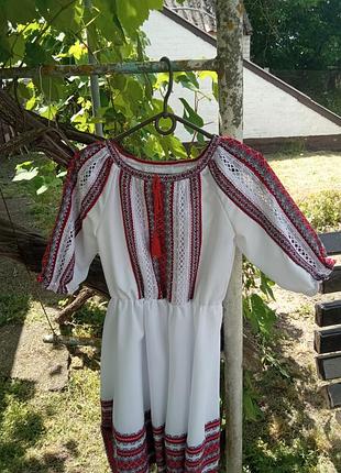 Продам сукню вишиванку для дівчинки🤗💓