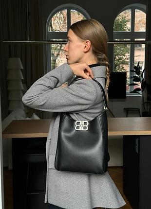 Жіноча сумка преміум soft hobo bag in black peach calfskin, aged-silver hardware
