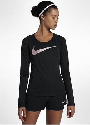 Тонкий лонгслив спортивный nike указан размер xl.