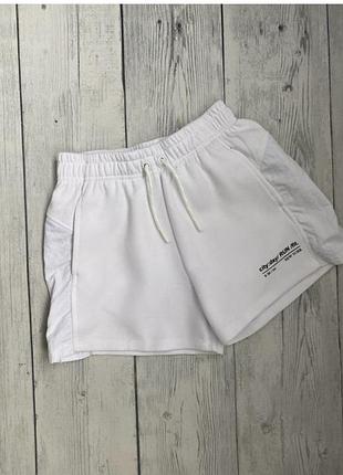 Новые белые шорты zara на девочку 9-11 лет ( рост 140 см) , замеры на фото, бирка утеряна