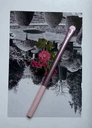 Оригинальная кисть для нанесения теней real techniques rt 307 shading brush оригибал кисть для несения теней