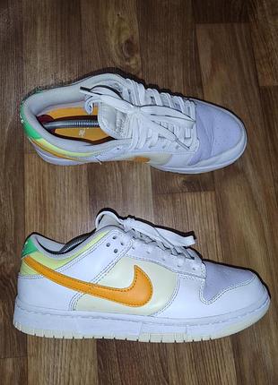 Жіночі кросівки nike р.39-40