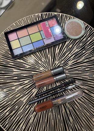 Всі косметика та памада та олівець kiko